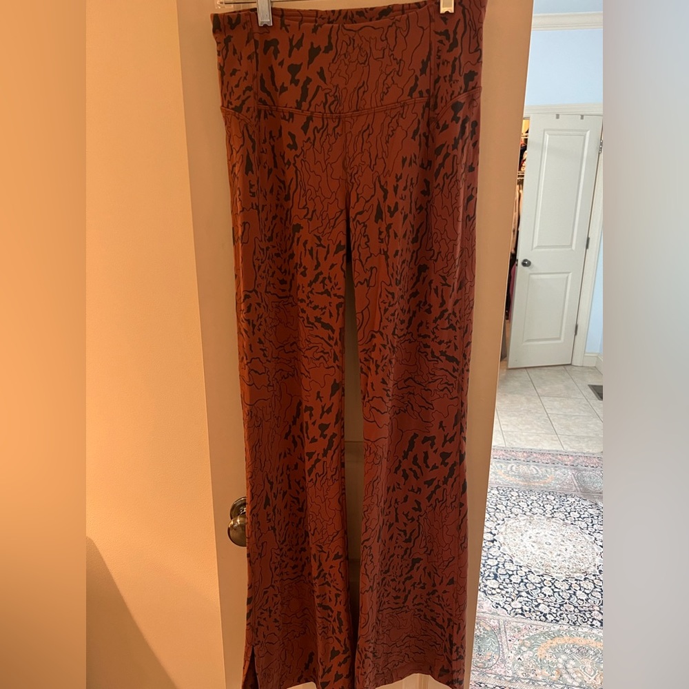 Lululemon flare yoga pants